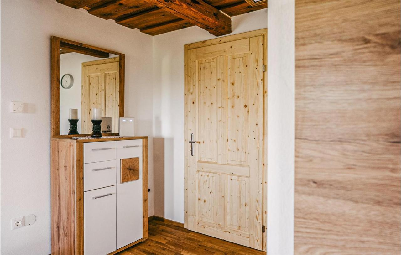 Stunning home in Gaas Weinberg with WiFi&1 Bedrooms Exterior foto
