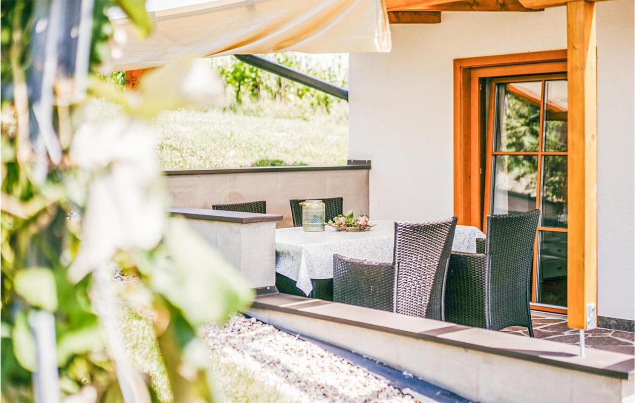 Stunning home in Gaas Weinberg with WiFi&1 Bedrooms Exterior foto