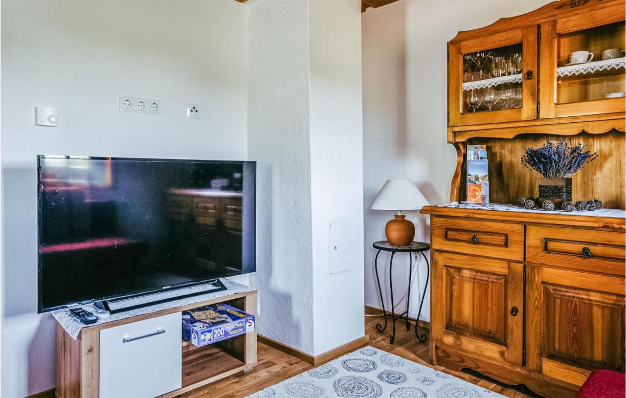 Stunning home in Gaas Weinberg with WiFi&1 Bedrooms Exterior foto