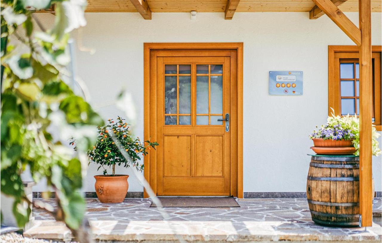Stunning home in Gaas Weinberg with WiFi&1 Bedrooms Exterior foto